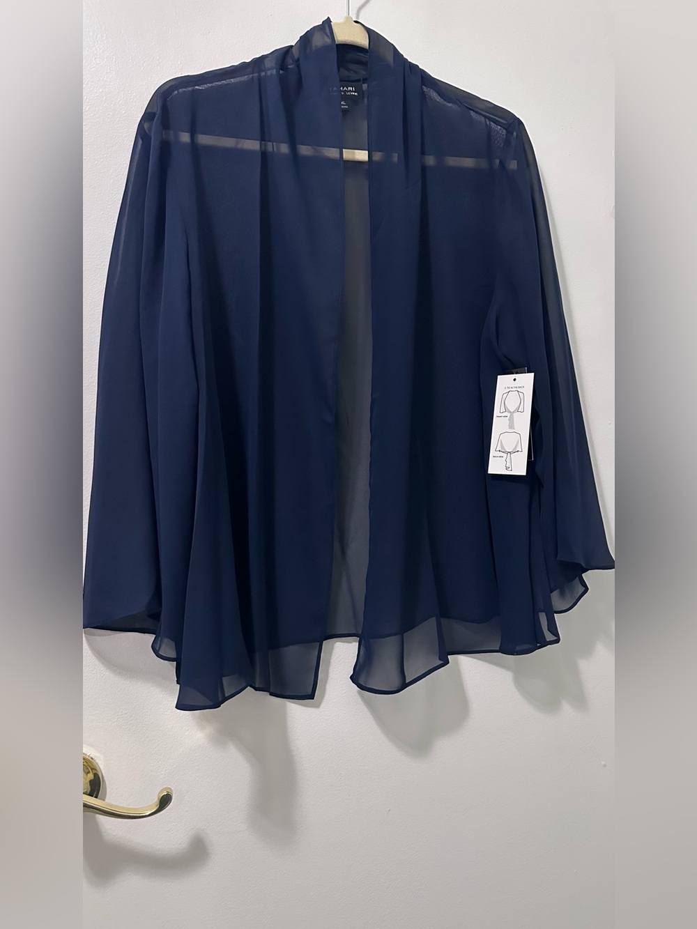 New— Tahari by Arthur S. Levine Women's Chiffon Cover-up